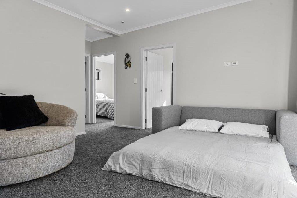 Recline On Leo Villa Waihi Exterior photo