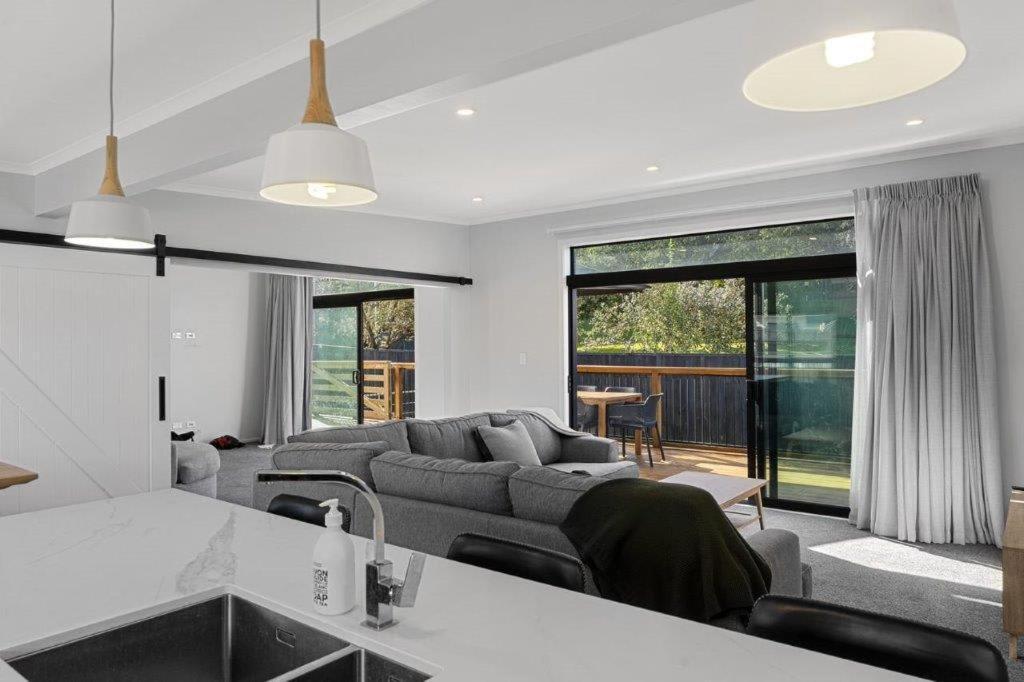 Recline On Leo Villa Waihi Exterior photo