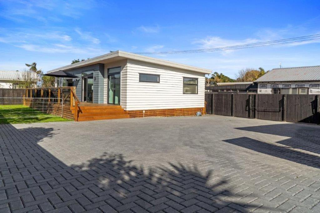 Recline On Leo Villa Waihi Exterior photo