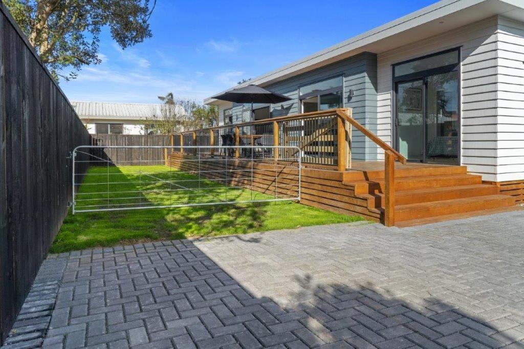 Recline On Leo Villa Waihi Exterior photo