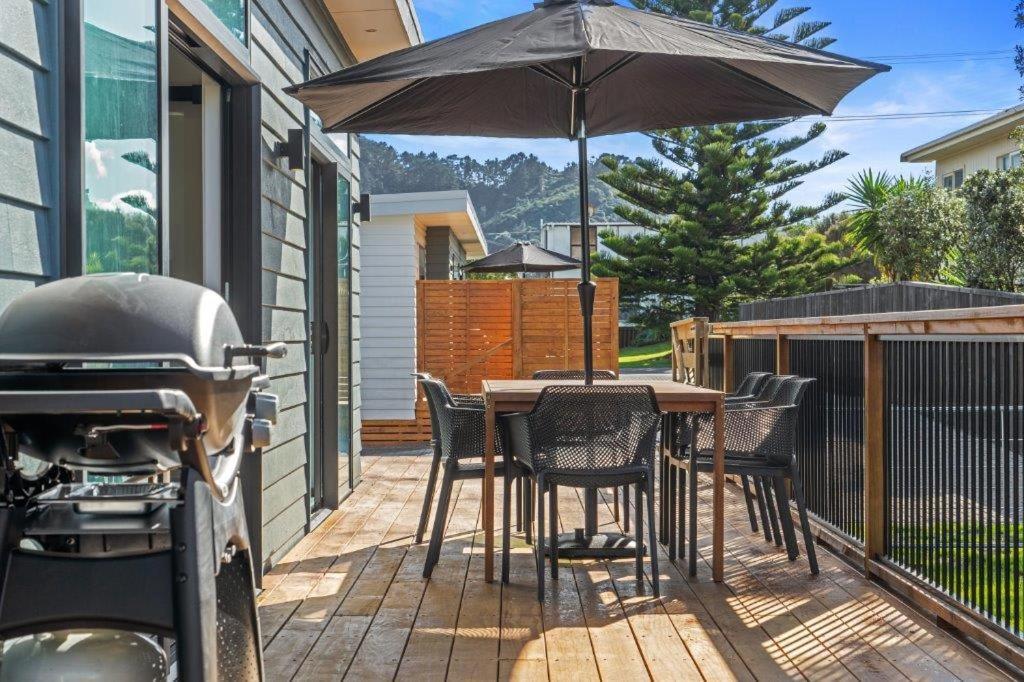 Recline On Leo Villa Waihi Exterior photo